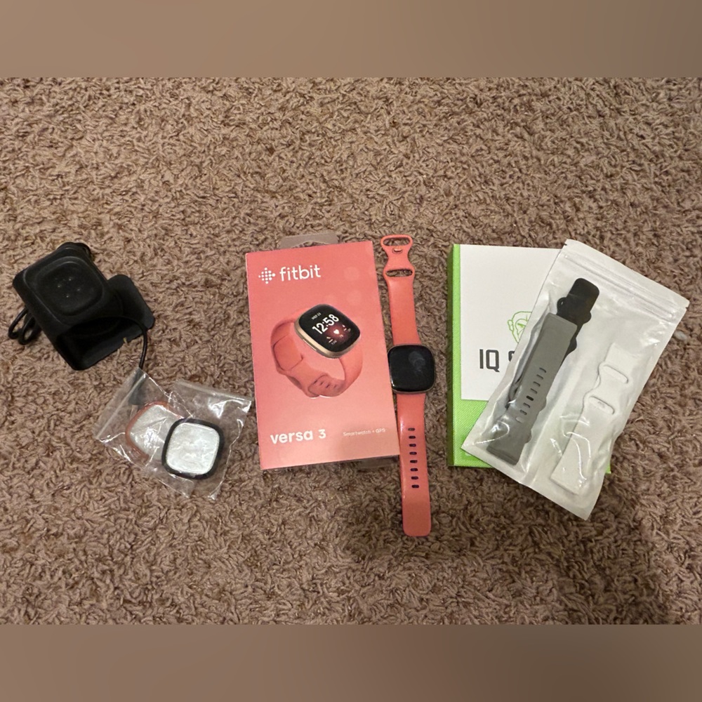 Fitbit Versa 3 & Accesories